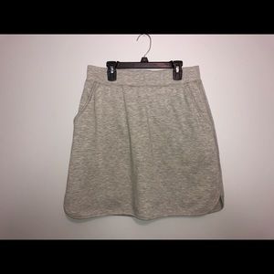 Brand New Denim & Co Silver Skort Size Small US